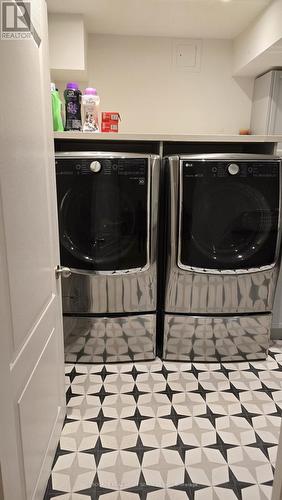 Bsmt - 37 Mojave Crescent, Richmond Hill, ON - Indoor Photo Showing Laundry Room