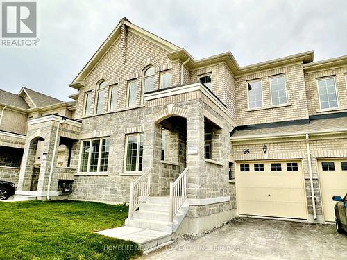 95 Kenneth Rogers Crescent, East Gwillimbury, ON - Outdoor With Facade