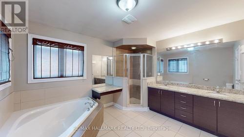 150 Peak Point Boulevard, Vaughan, ON - Indoor Photo Showing Bathroom