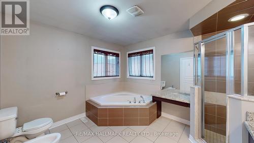 150 Peak Point Boulevard, Vaughan, ON - Indoor Photo Showing Bathroom