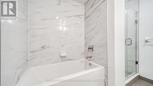 421A - 11782 Ninth Line, Whitchurch-Stouffville, ON - Indoor Photo Showing Bathroom