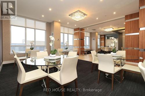 1513 - 9201 Yonge Street, Richmond Hill, ON - Indoor Photo Showing Dining Room