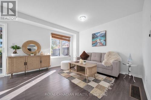 14 - 75 Prince William Way E, Barrie, ON - Indoor Photo Showing Living Room