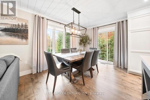 8 Crystalwood Lane, Springwater, ON - Indoor Photo Showing Dining Room