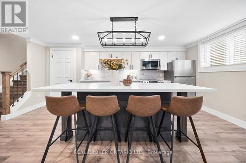 8 Crystalwood Lane, Springwater, ON - Indoor Photo Showing Dining Room