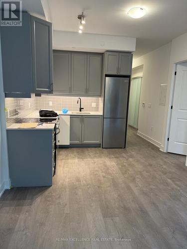 113 - 2333 Khalsa Gate, Oakville, ON - Indoor Photo Showing Kitchen