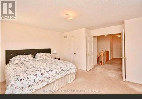 4628 Sandford Farm Drive, Mississauga, ON - Indoor Photo Showing Bedroom