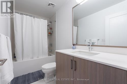 Gr20 - 1575 Lakeshore Road W, Mississauga, ON - Indoor Photo Showing Bathroom