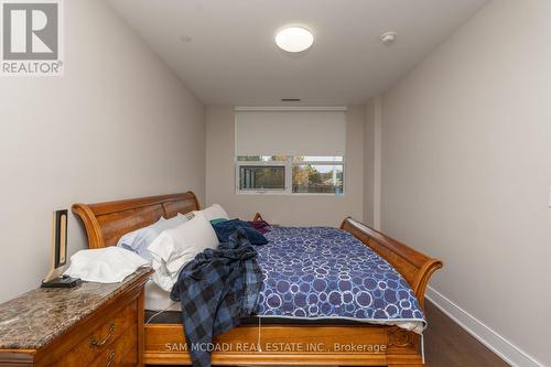 Gr20 - 1575 Lakeshore Road W, Mississauga, ON - Indoor Photo Showing Bedroom