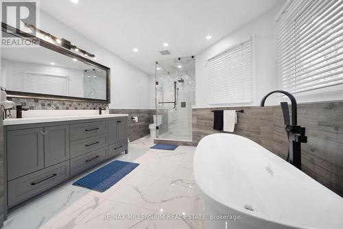 22 Blackwell Place, Brampton, ON - Indoor Photo Showing Bathroom