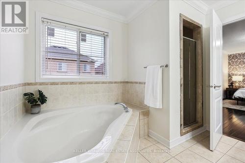 1087 Tupper Drive, Milton, ON - Indoor Photo Showing Bathroom