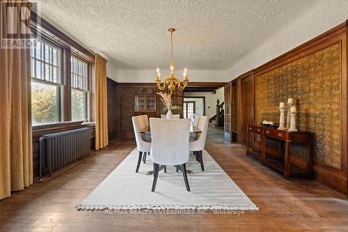 1520 Pinetree Crescent, Mississauga, ON - Indoor Photo Showing Dining Room