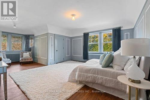 1520 Pinetree Crescent, Mississauga, ON - Indoor Photo Showing Bedroom