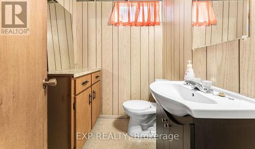 54 Swanhurst Boulevard, Mississauga, ON - Indoor Photo Showing Bathroom