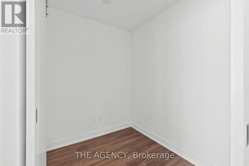 1905 - 370 Martha Street, Burlington, ON - Indoor Photo Showing Other Room