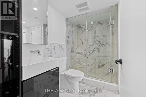 1905 - 370 Martha Street, Burlington, ON - Indoor Photo Showing Bathroom