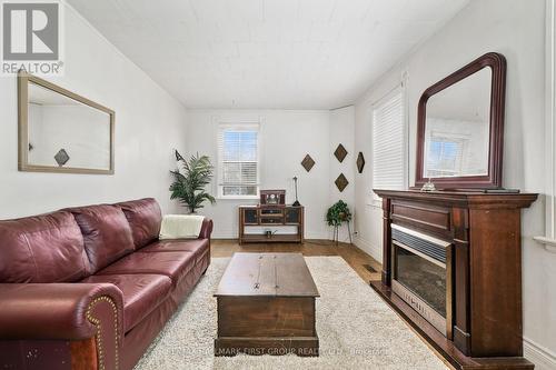 11907 County Rd 24 Road, Alnwick/Haldimand, ON - Indoor Photo Showing Living Room With Fireplace