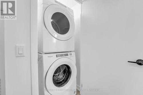 502 - 55 Duke Street W, Kitchener, ON - Indoor Photo Showing Laundry Room