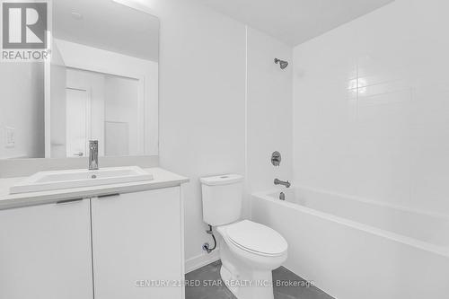 502 - 55 Duke Street W, Kitchener, ON - Indoor Photo Showing Bathroom