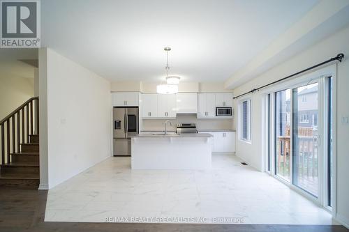 14 Ingalls Avenue, Brantford, ON - Indoor Photo Showing Kitchen