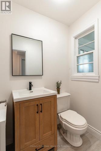 1008 Haist Street, Pelham (662 - Fonthill), ON - Indoor Photo Showing Bathroom