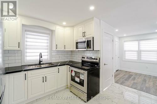 8 Marlborough Road, Guelph, ON - Indoor Photo Showing Kitchen With Double Sink With Upgraded Kitchen