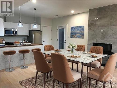 14 Thornton Avenue, Ottawa, ON - Indoor Photo Showing Dining Room