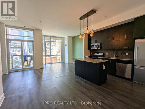 823 - 112 George Street, Toronto, ON - Indoor Photo Showing Kitchen