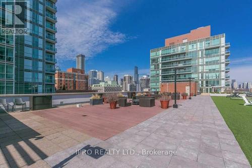 823 - 112 George Street, Toronto, ON - Outdoor