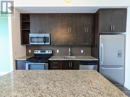 823 - 112 George Street, Toronto, ON - Indoor Photo Showing Kitchen With Upgraded Kitchen