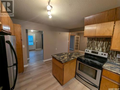 2616 20Th Street W, Saskatoon, SK - Indoor Photo Showing Kitchen