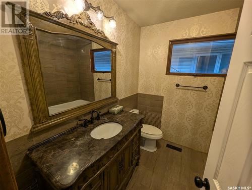 2616 20Th Street W, Saskatoon, SK - Indoor Photo Showing Bathroom