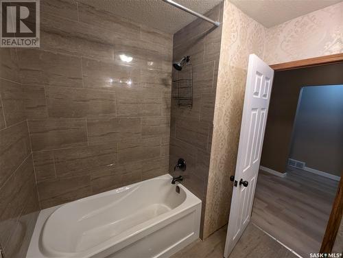 2616 20Th Street W, Saskatoon, SK - Indoor Photo Showing Bathroom