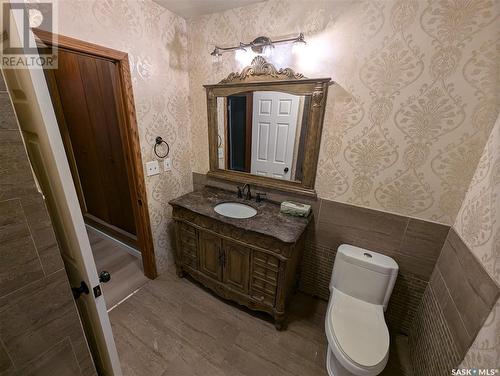 2616 20Th Street W, Saskatoon, SK - Indoor Photo Showing Bathroom