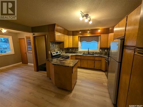 2616 20Th Street W, Saskatoon, SK - Indoor Photo Showing Kitchen