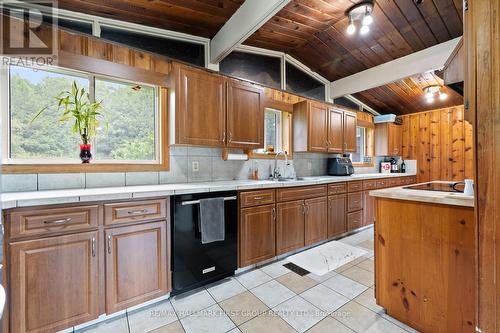 7236 Carscadden Road, Clarington, ON - Indoor Photo Showing Kitchen