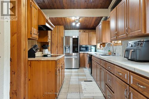 7236 Carscadden Road, Clarington, ON - Indoor Photo Showing Kitchen With Double Sink