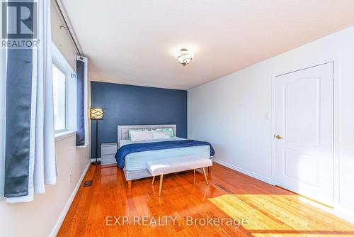 112 Dolce Crescent, Vaughan, ON - Indoor Photo Showing Bedroom