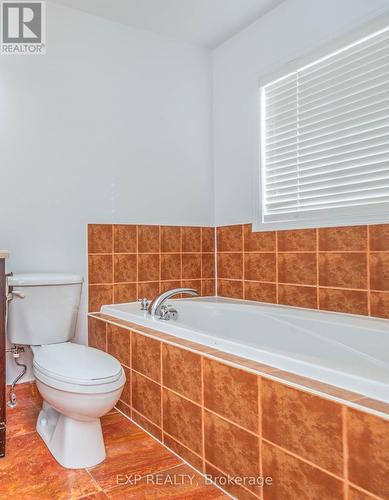 112 Dolce Crescent, Vaughan, ON - Indoor Photo Showing Bathroom