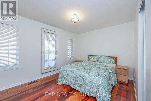 112 Dolce Crescent, Vaughan, ON - Indoor Photo Showing Bedroom