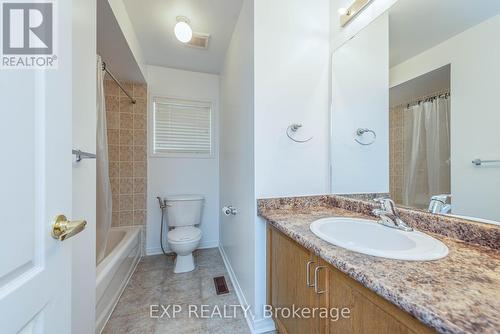 112 Dolce Crescent, Vaughan, ON - Indoor Photo Showing Bathroom