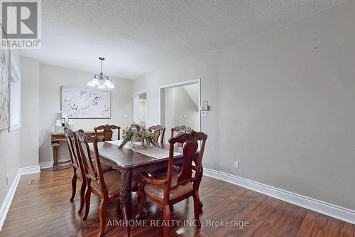 399 Flanagan Court, Newmarket, ON - Indoor Photo Showing Dining Room