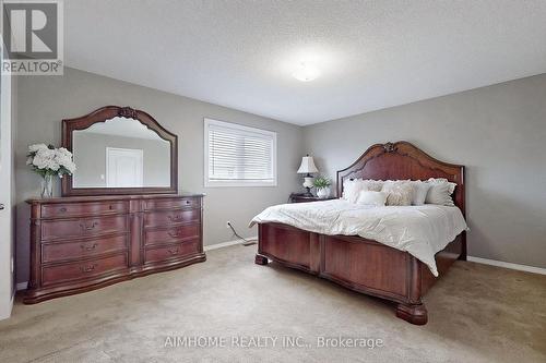 399 Flanagan Court, Newmarket, ON - Indoor Photo Showing Bedroom