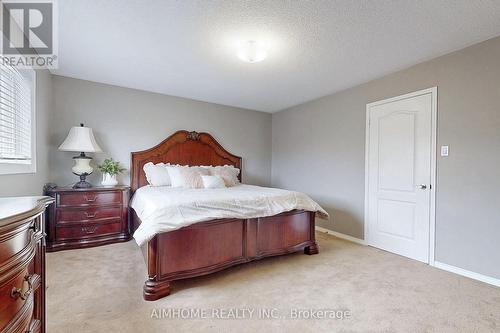 399 Flanagan Court, Newmarket, ON - Indoor Photo Showing Bedroom