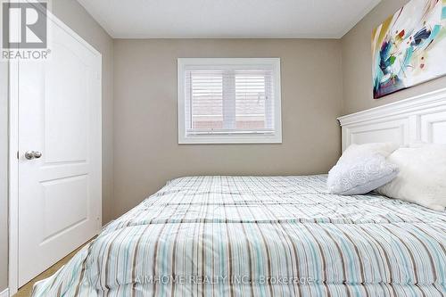 399 Flanagan Court, Newmarket, ON - Indoor Photo Showing Bedroom