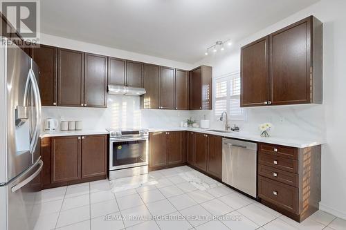 1435 Kellough Street, Innisfil, ON - Indoor Photo Showing Kitchen With Stainless Steel Kitchen