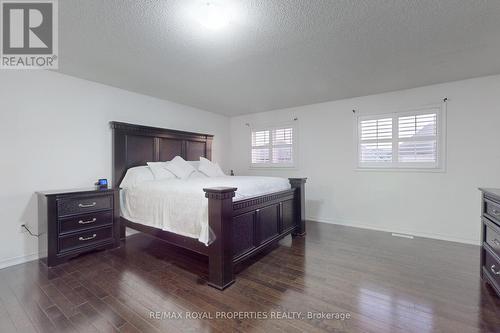 1435 Kellough Street, Innisfil, ON - Indoor Photo Showing Bedroom