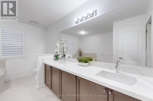 1435 Kellough Street, Innisfil, ON - Indoor Photo Showing Bathroom