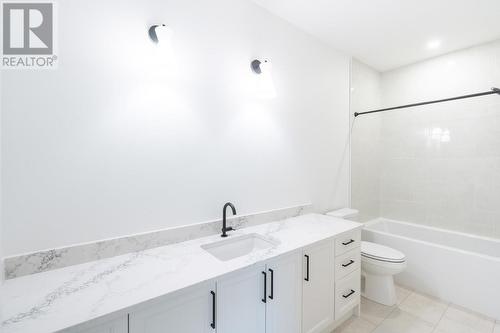 2090 Linfield Drive, Kamloops, BC - Indoor Photo Showing Bathroom