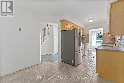 1654 Mcbrady Crescent, Pickering, ON - Indoor Photo Showing Kitchen